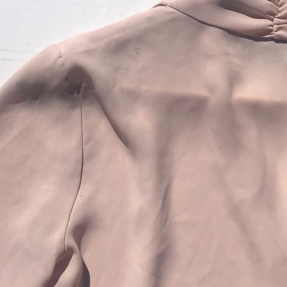 Tahari Arthur Levine Faux Wrap Lt Peach Top - Picture 12 of 14